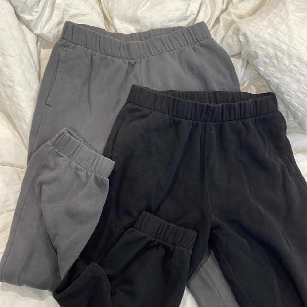 2 pair sweatpants